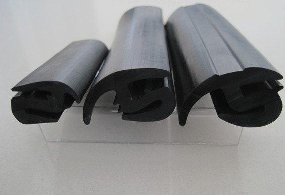 Glazing rubber